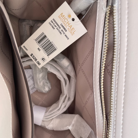 Michael Kors Carmen small flap satchel - Picture 5 of 9